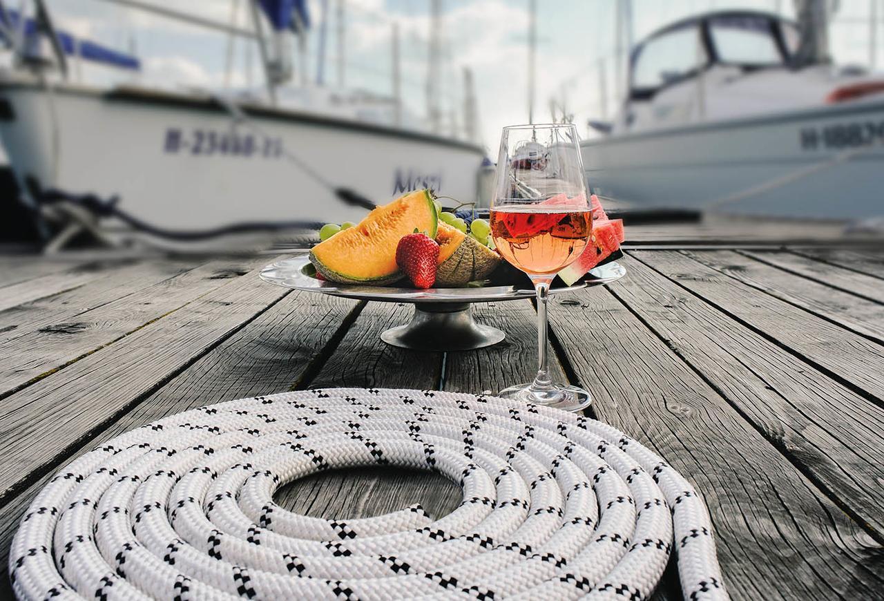 Balatonfoi Yacht Club 4* באלאטונקנשה